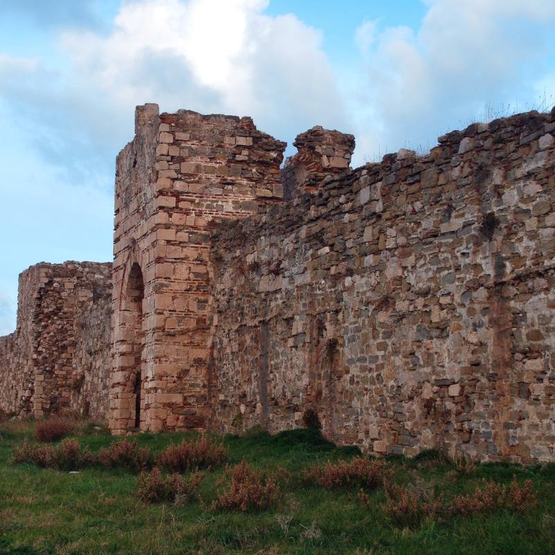 walls of methoni castle